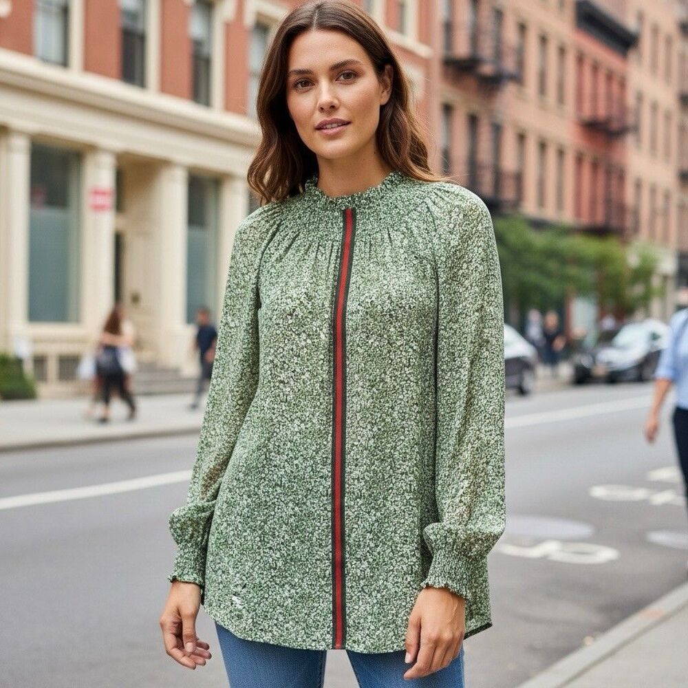 Rungolee Brooklyn Blouse Women’s Size M Green 100% Silk Crepe Baby Leopard Print